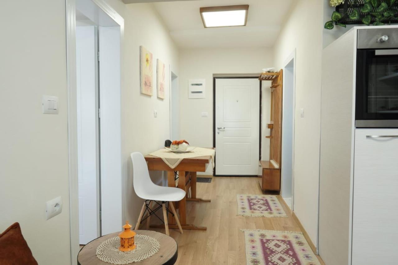 Luka'S Apartment Саранде Екстериор снимка